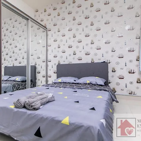 Deluxe Cozy Studio 2-4 Pax Wifi Indoor Carpark Tv Fridge Washing Machine Cyberjaya Exterior photo