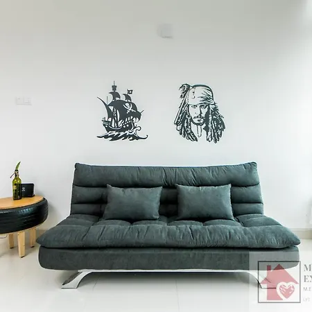 Deluxe Cozy Studio 2-4 Pax Wifi Indoor Carpark Tv Fridge Washing Machine Cyberjaya Exterior photo