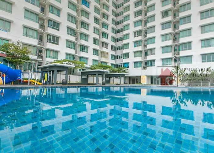 Deluxe Cozy Studio 2-4 Pax Wifi Indoor Carpark Tv Fridge Washing Machine
